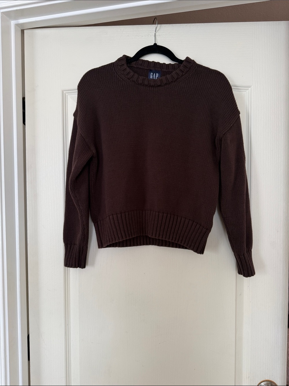 GAP Women's Dark Brown Crewneck Sweater - 100% cotton